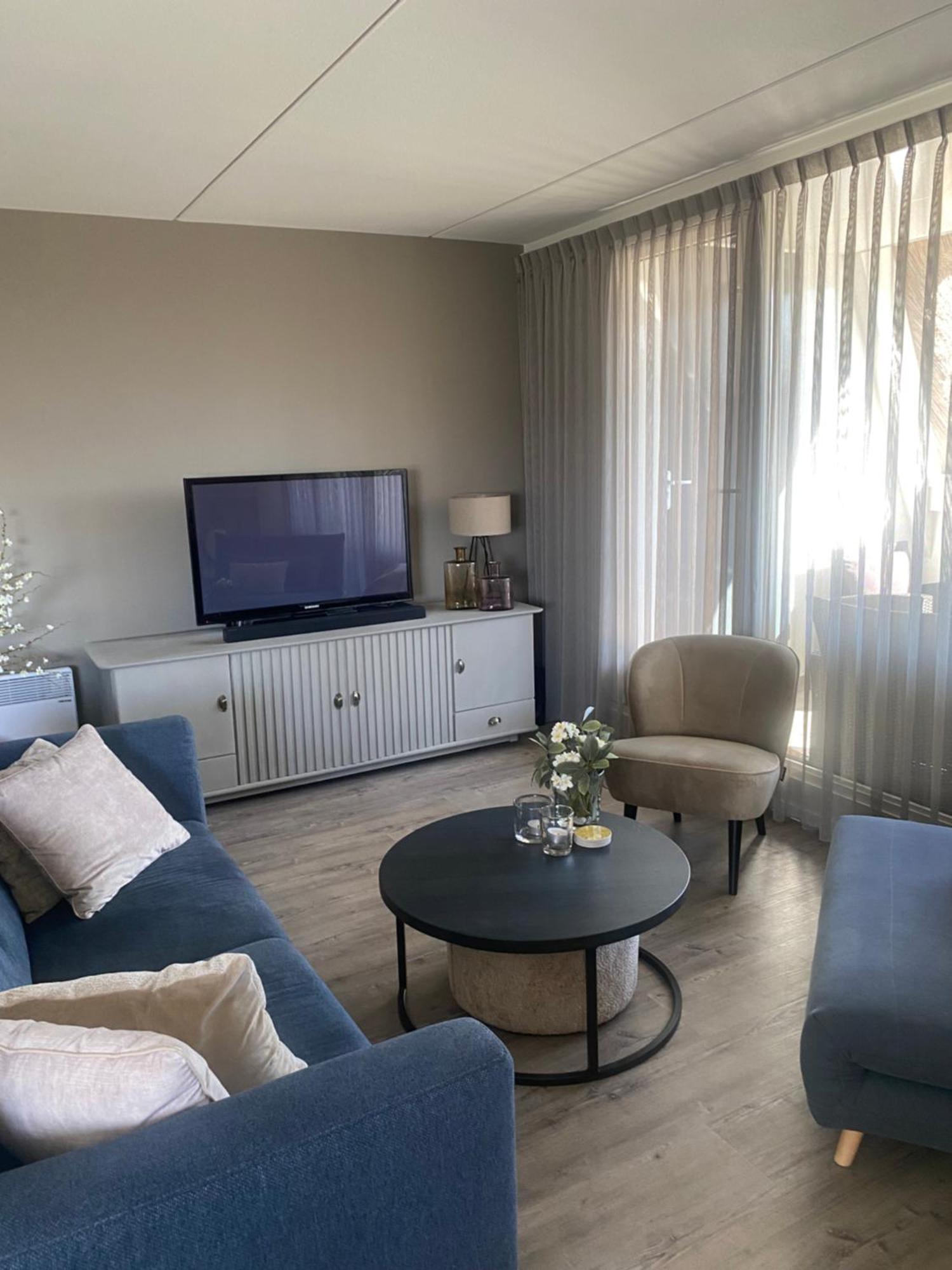 Waddenresidentie Ameland Zilt, Een Ruim 4-Persoons Appartement Buren  Bagian luar foto